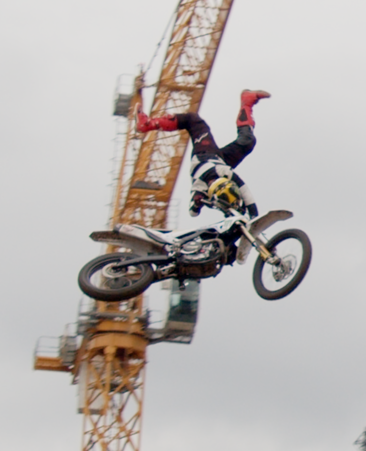 fotografia-profissional-moto-Cross-manobra-homem-são-Paulo'